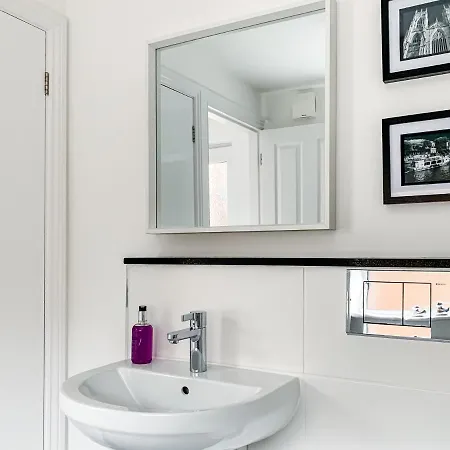 Apartament Maple House - Quaint Victorian With Free Parking York