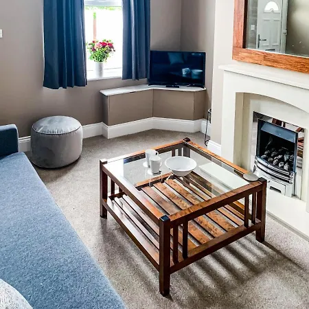 Maple House - Quaint Victorian With Free Parking Apartment *