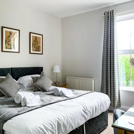 Maple House - Quaint Victorian With Free Parking * York