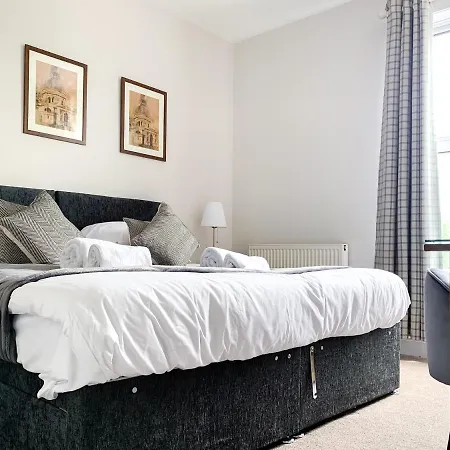 Maple House - Quaint Victorian With Free Parking York