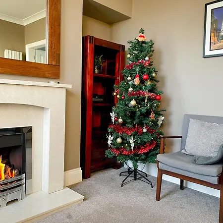 Maple House - Quaint Victorian With Free Parking York