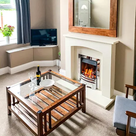 Maple House - Quaint Victorian With Free Parking Apartmán