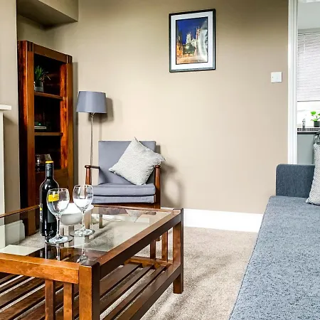 Maple House - Quaint Victorian With Free Parking Apartmán