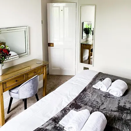 Maple House - Quaint Victorian With Free Parking Apartamento