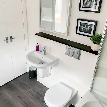 Maple House - Quaint Victorian With Free Parking Apartmán