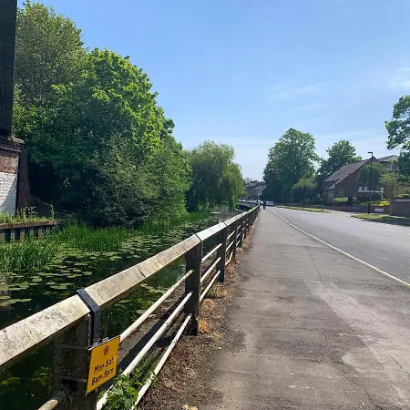 Maple House - Quaint Victorian With Free Parking Apartament York