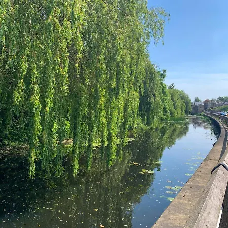 Apartament Maple House - Quaint Victorian With Free Parking *