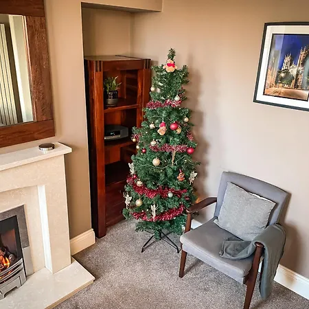 Maple House - Quaint Victorian With Free Parking * York