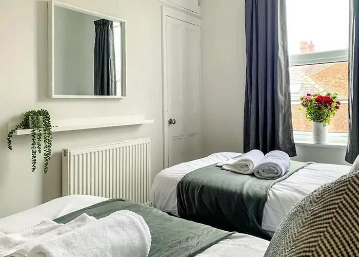 Maple House - Quaint Victorian With Free Parking * York