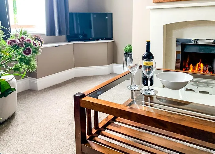 Apartamento Maple House - Quaint Victorian With Free Parking