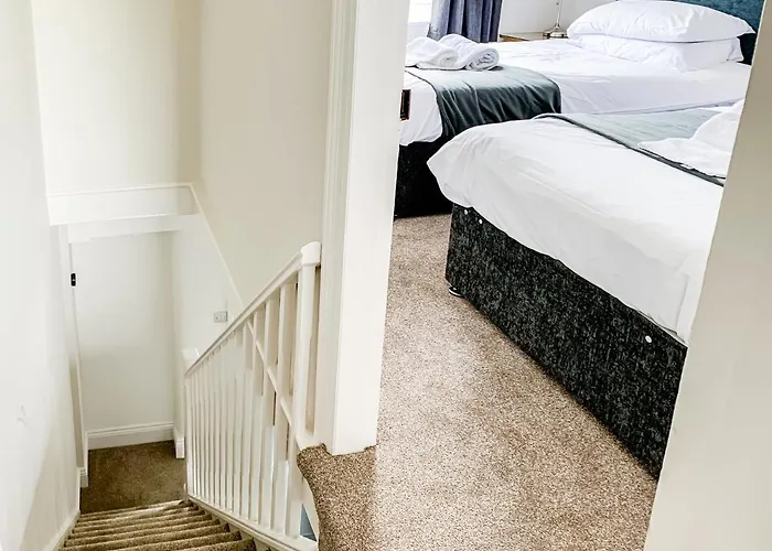 Maple House - Quaint Victorian With Free Parking Apartamento