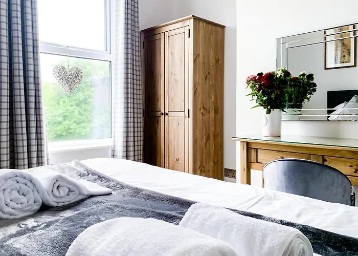 Maple House - Quaint Victorian With Free Parking Apartamento York