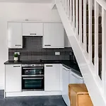 Maple House - Quaint Victorian With Free Parking Apartment York