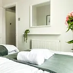 Maple House - Quaint Victorian With Free Parking * York