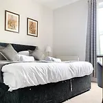 Maple House - Quaint Victorian With Free Parking York