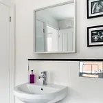 Apartment Maple House - Quaint Victorian With Free Parking York