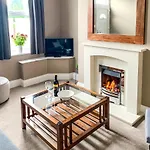 Maple House - Quaint Victorian With Free Parking York